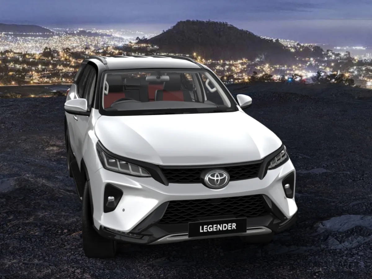 Toyota Fortuner Legender 4X4 AT